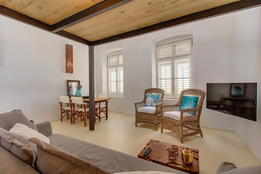 Apartments Argemonia Mali Losinj